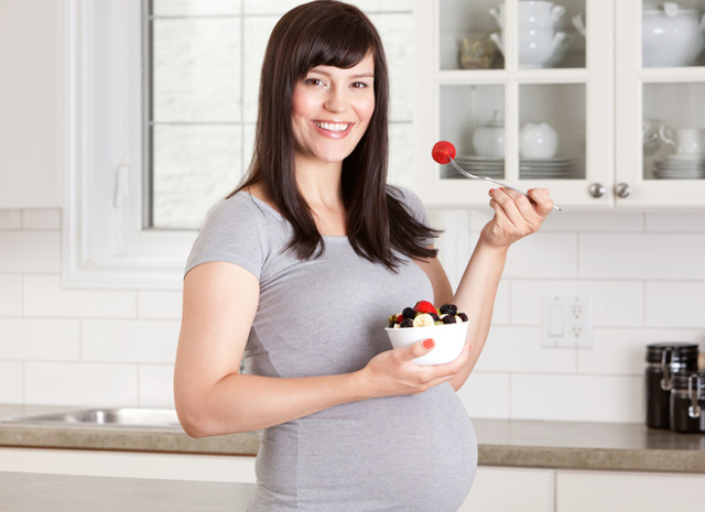 10 продуктов для питания будущей мамы: еда на ранних и поздних сроках, рекомендации профессионалов и советы по меню