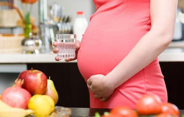 Диета для беременных в 3 триместре: основные правила и баланс питательных веществ, список разрешенных и запрещенных продуктов, рацион женщины на неделю и советы врача