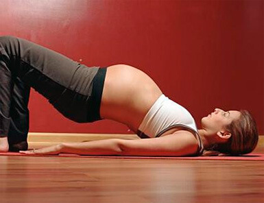 Гимнастика для беременных в домашних условиях: польза физической нагрузки и ее виды, примеры упражнений, противопоказания для выполнения на разных сроках