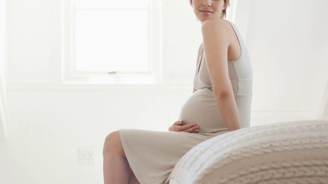 Как не нервничать во время беременности: последствия для ребенка и советы психолога, способы расслабления и польза медитации, эффективные методы борьбы со стрессом