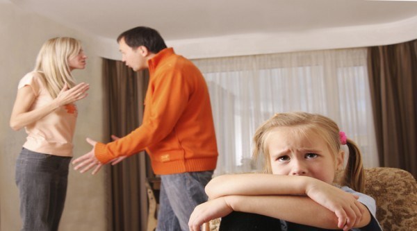 Как помочь ребенку пережить развод: психологическое состояние малыша и связь с матерью, правила и инстукции для родителей