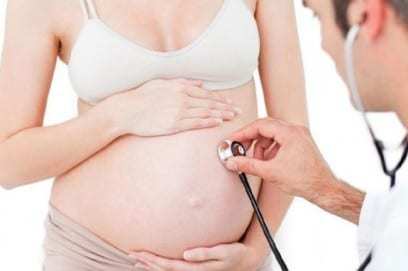 Как сохранить беременность на ранних сроках: показания к сохранению, медикаментозные и народные методы, особенности лечения на дому