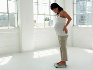 Набор веса при беременности: причины увеличения массы тела и расчеты нормы, составляющие прибавки, таблица веса ребенка и мамы по неделям