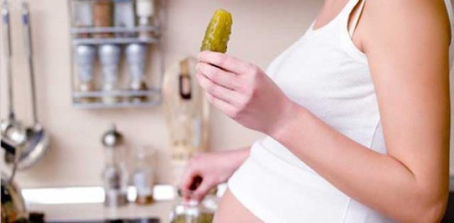 Почему беременных тянет на солёное: нормы и мифы о соли, особенности повышения прогестерона и распространенные заблуждения