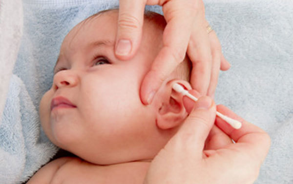 Серная пробка в ухе у ребёнка: причины возникновения, первая помощь и когда стоит обратиться к врачу, советы специалиста