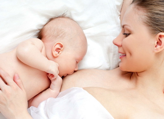Сколько по времени кормить ребенка грудью: частота кормлений, разовая и суточная нормы молока для грудничков, Ппитание ночью и продолжительность кормления