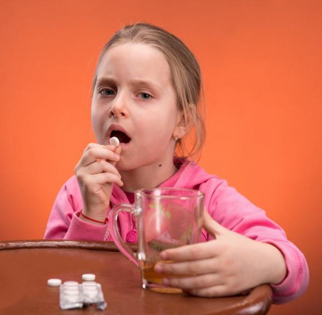 Стафилококк у детей: причины и симптомы заражения, лечение медикаментами и народными средствами в домашних условиях, последствия для организма ребенка