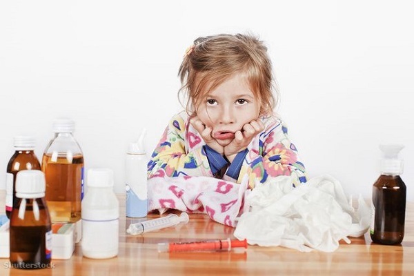 Трахеобронхит у детей: причины заболевания, лечение хронической и острой формы антибиотиками и народными средствами, возможные осложнения
