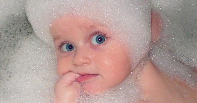 Травы для купания новорождённого: влияние лечебных сборов на организм ребенка, в каком возрасте начинать процедуру, правила приготовления ванны для малыша, рекомендации педиатров