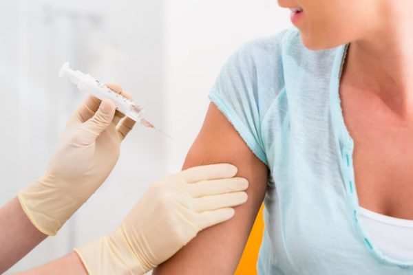 Аллергия после прививки: причины возникновения, клинические проявления, методы терапии и профилактика