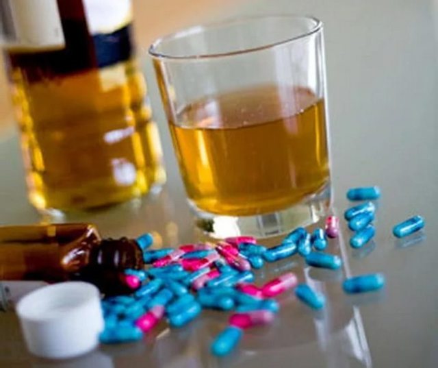 Антигистаминные, противоаллергические препараты и алкоголь: совместимость веществ и возможные последствия