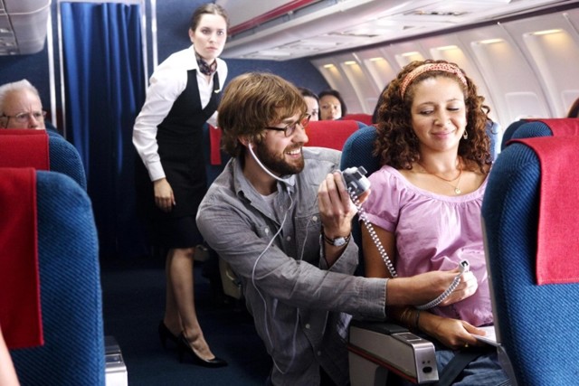 Авиаперелет при беременности: требования авиакомпаний, меры предосторожности и возможные осложнения
