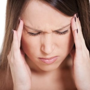Болит голова в висках: основные причины, характер проявлений, методы терапии и меры профилактики