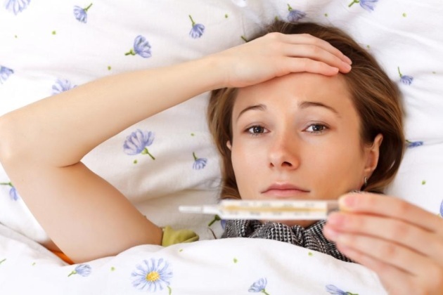 Что делать, если болит горло, температура, рвота и кашель?