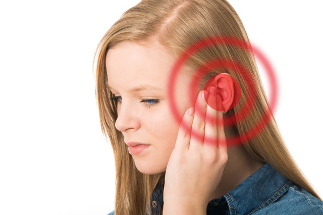 Что делать, если постоянно слышу в ухе звук пульсирующей крови?