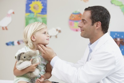 Что делать, когда у ребенка низкий гемоглобин: оперативное повышение простыми методами