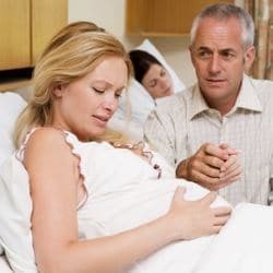 Дыхание при родах: поведение во время схваток и что делать во время потуг, примеры дыхательных упражнений и советы врачей
