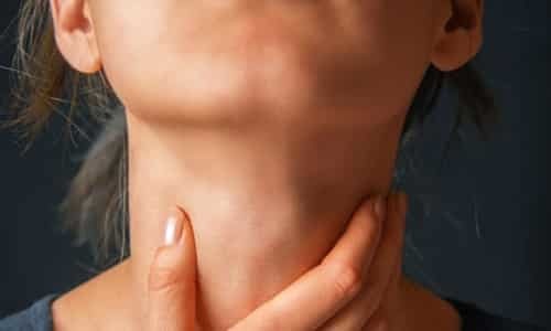 Фолликулярный рак щитовидной железы: провоцирующие факторы, клинические признаки, способы лечения и возможные осложнения