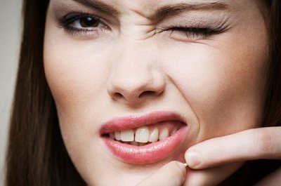 Фурункул на губе: причины появления и эффективные методы лечения чирья