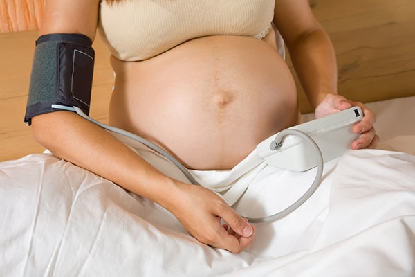 Гестозы беременных: степени развития, клинические признаки, особенности лечения и возможные осложнения
