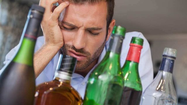 Гипотензивные средства, таблетки от давления и алкоголь: совместимость веществ и возможные последствия