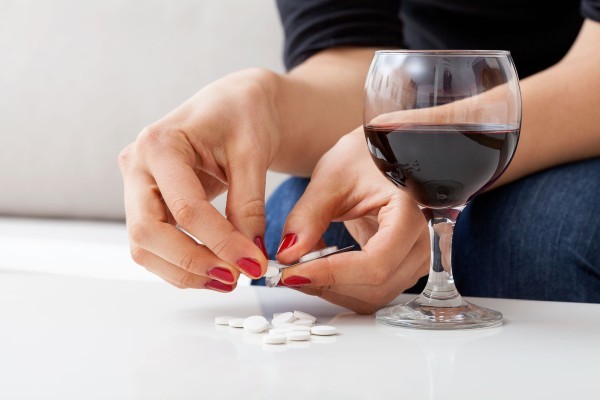 Кагоцел и алкоголь: взаимодействие лекарства и спиртного, последствия совместного употребления