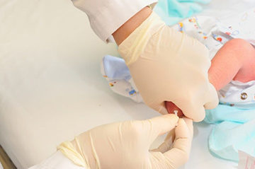 Как берут кровь из вены у новорожденного, грудничка, подготовка к анализу крови из вены
