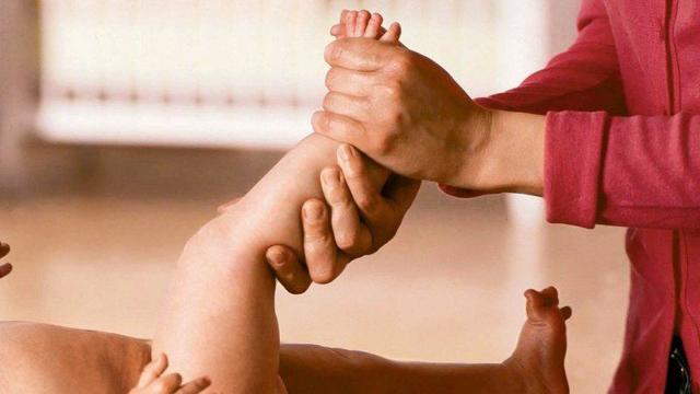 Как лечить деформацию стопы и голени у ребенка