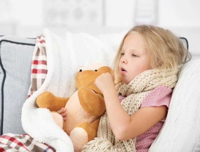 Как лечить фарингит у детей в домашних условиях быстро и эффективно: полезные советы Комаровского