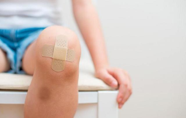 Как ускорить заживление раны на колене?