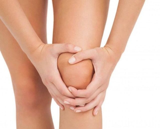Киста Бейкера коленного сустава, под коленом: причины возникновения, характерные симптомы, диагностика и лечебные мероприятия