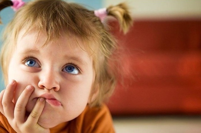 Когда ребенок начинает говорить первые слова, ребенок не говорит в 1,5, 2, 3 года