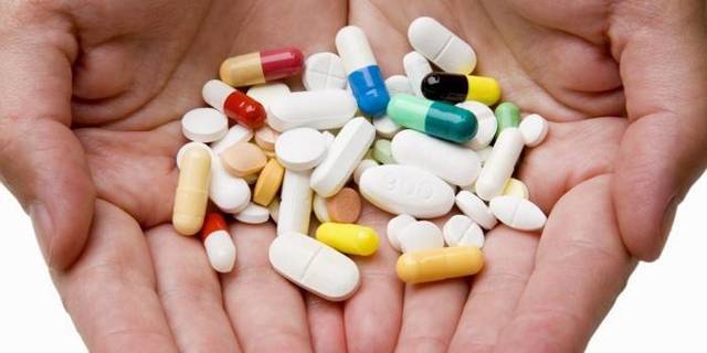 Лекарственные средства от кашля для взрослых: лучшие комплексы