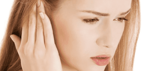 Маленькая горошинка под мочкой уха: причина образования шишки, симптомы и лечение