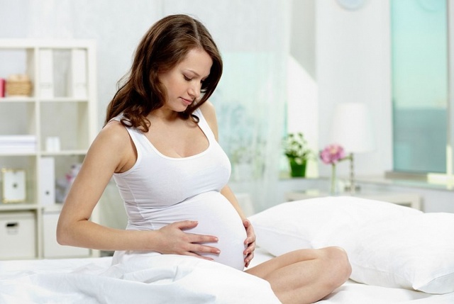 Маловодие при беременности: основные причины, возможные последствия, диагностика и принципы лечения