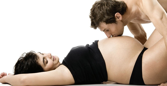 Можно ли заниматься сексом при беременности: психологические аспекты, опасные периоды, польза и вред