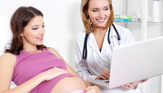 На каком сроке беременности обращаться к гинекологу?