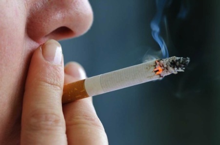 Нужно ли бросать курить после 20 лет курения: как избавиться от табачной зависимости?