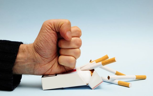 Нужно ли бросать курить после 20 лет курения: как избавиться от табачной зависимости?