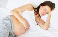 Перед родами поднялась температура у беременной женщины: что делать?