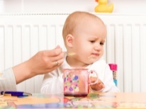 Почему годовалый ребенок плохо ест и как лечить младенческую анорексию