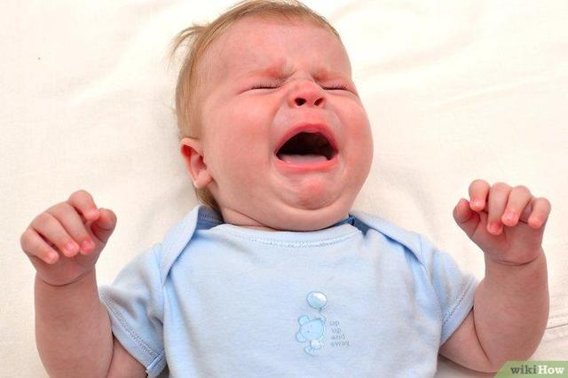 Почему маленький ребенок плачет перед сном: причины беспокойства грудничка