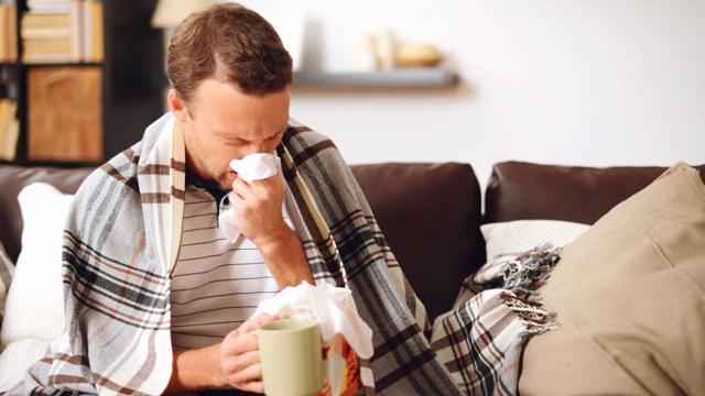 Почему при обветривании и простуде начинают болеть лимфоузлы: основные причины, возможные осложнения, лечебные и профилактические мероприятия