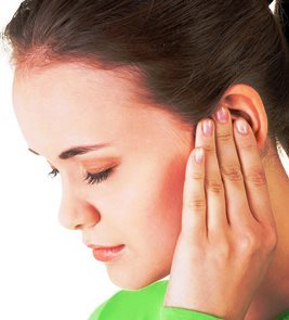 Почему закладывает уши, диагностика, профилактика и лечение