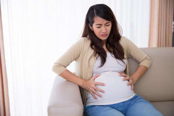 Понос при беременности на ранних сроках, во втором, третьем триместре: чем остановить диарею в домашних условиях