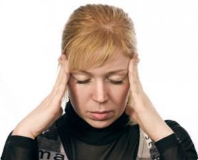 Предобморочное состояние и головная боль: что делать
