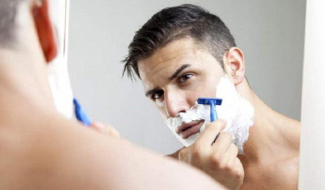 Прыщи и раздражение после бритья: советы, как избавиться?