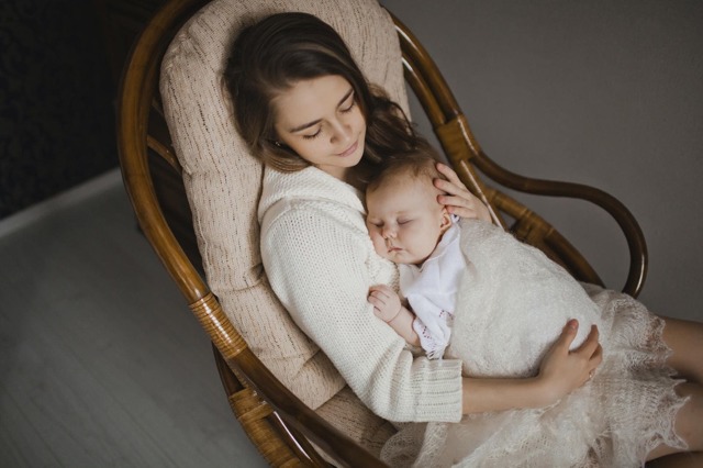 Сколько правильно должен спать новорожденный ребенок: режим сна и бодрствования