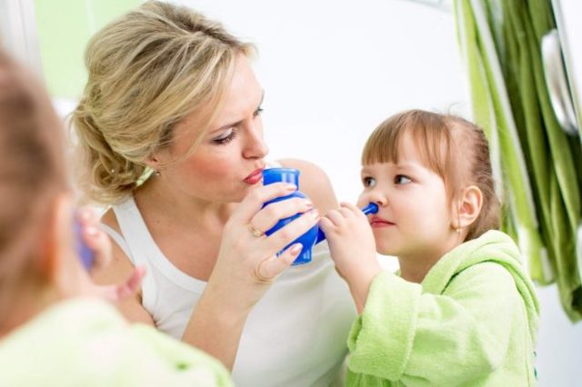 Средства для промывания носа в домашних условиях для взрослых и детей