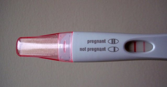 Тест на беременность: слабая вторая полоска, что это означает при диагнозе бесплодие